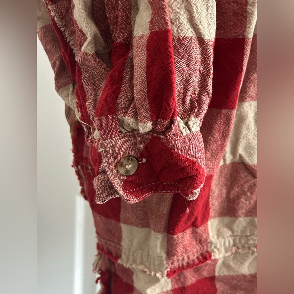 Easel Patchwork/Distressed Button Down - Picture 3 of 9